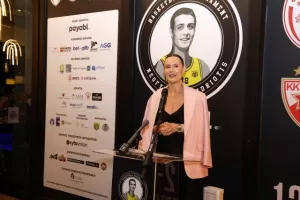 Τουρνουά "payabl. Νεόφυτος Χανδριώτης"/ΚΛΙΚΣ απ' το δείπνο