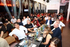 Τουρνουά "payabl. Νεόφυτος Χανδριώτης"/ΚΛΙΚΣ απ' το δείπνο