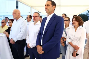 (Φώτος) Εγκαινιάστηκε το αναβαθμισμένο Δημοτικό και Ολυμπιακό Κολυμβητήριο Λευκωσίας