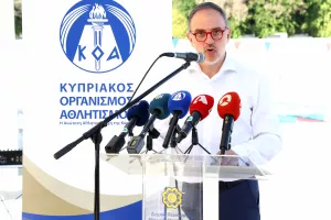 (Φώτος) Εγκαινιάστηκε το αναβαθμισμένο Δημοτικό και Ολυμπιακό Κολυμβητήριο Λευκωσίας