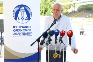 (Φώτος) Εγκαινιάστηκε το αναβαθμισμένο Δημοτικό και Ολυμπιακό Κολυμβητήριο Λευκωσίας