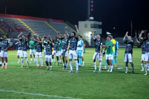 "Κτυπάει την πόρτα για πρωτάθλημα και με τα ΔΥΟ χέρια"!