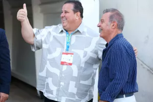 Με... μεγάλη "παρέα" ο Πρόδρομος Πετρίδης (φώτος)