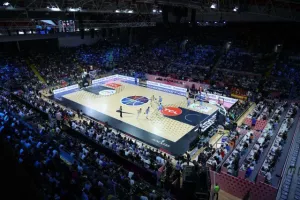 Θρίαμβος της Ελλάδας, με σούπερ Γιάννη (φώτος)
