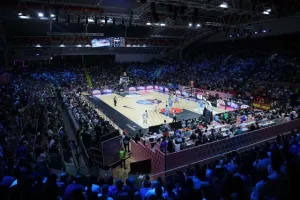 Θρίαμβος της Ελλάδας, με σούπερ Γιάννη (φώτος)