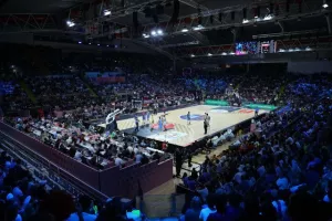 Θρίαμβος της Ελλάδας, με σούπερ Γιάννη (φώτος)