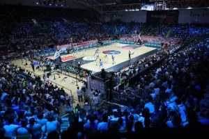 Θρίαμβος της Ελλάδας, με σούπερ Γιάννη (φώτος)
