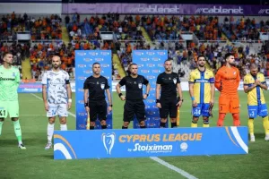 ΑΠΟΕΛ - Απόλλων: Γαλαζοκίτρινο σ' ένα πεντάλεπτο!