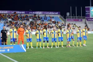 ΑΠΟΕΛ - Απόλλων: Γαλαζοκίτρινο σ' ένα πεντάλεπτο!