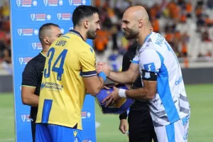 ΑΠΟΕΛ - Απόλλων: Γαλαζοκίτρινο σ' ένα πεντάλεπτο!