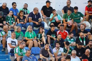 (Φώτος) Ο κόσμος στις εξέδρες 