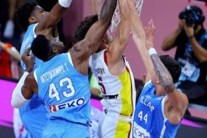 Θρίαμβος της Ελλάδας, με σούπερ Γιάννη (φώτος)