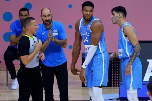 Θρίαμβος της Ελλάδας, με σούπερ Γιάννη (φώτος)
