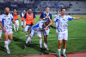 (ΒΙΝΤΕΟ Kerkida/φώτος) Το...party με Απολλωνίστες και παίκτες!
