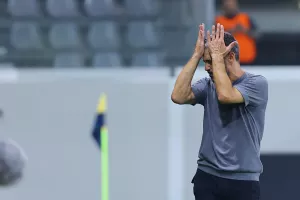 Δείχνει... Μαρτίνς