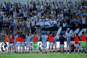 (ΒΙΝΤΕΟ Kerkida/φώτος) Το...party με Απολλωνίστες και παίκτες!