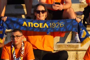 (ΦΩΤΟΣ) Ο κόσμος στο "Στέλιος Κυριακίδης"