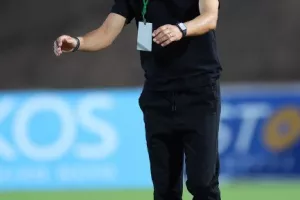 Το ΑΠΟΕΛ πέρασε "αέρας" από την Πάφο! (Τεσσάρα στον Ακρίτα)