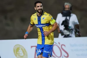 Το ΑΠΟΕΛ πέρασε "αέρας" από την Πάφο! (Τεσσάρα στον Ακρίτα)