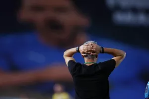 Το ΑΠΟΕΛ πέρασε "αέρας" από την Πάφο! (Τεσσάρα στον Ακρίτα)
