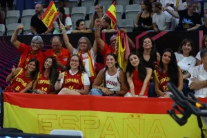 Θρίαμβος της Ελλάδας, με σούπερ Γιάννη (φώτος)