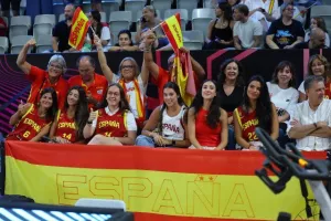Θρίαμβος της Ελλάδας, με σούπερ Γιάννη (φώτος)