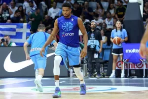 Θρίαμβος της Ελλάδας, με σούπερ Γιάννη (φώτος)