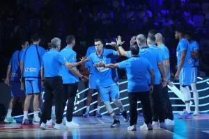 Θρίαμβος της Ελλάδας, με σούπερ Γιάννη (φώτος)