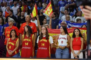 Θρίαμβος της Ελλάδας, με σούπερ Γιάννη (φώτος)