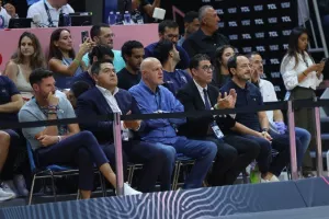 Θρίαμβος της Ελλάδας, με σούπερ Γιάννη (φώτος)
