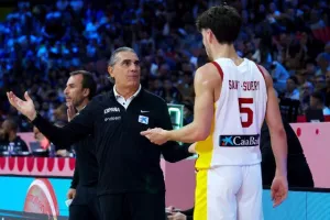 Θρίαμβος της Ελλάδας, με σούπερ Γιάννη (φώτος)