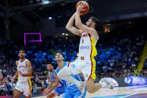 Θρίαμβος της Ελλάδας, με σούπερ Γιάννη (φώτος)