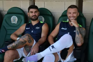 Το ντέρμπι της πρεμιέρας... βάφτηκε "ερυθρόλευκο"! (Φώτος)