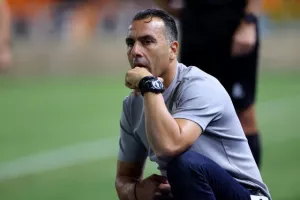 ΑΠΟΕΛ - Απόλλων: Γαλαζοκίτρινο σ' ένα πεντάλεπτο!