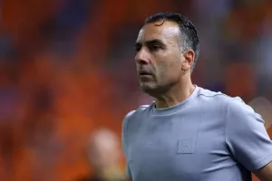 ΑΠΟΕΛ - Απόλλων: Γαλαζοκίτρινο σ' ένα πεντάλεπτο!