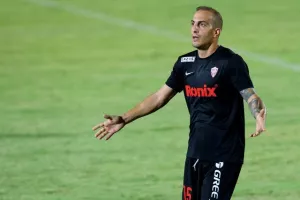 Το ντέρμπι της πρεμιέρας... βάφτηκε "ερυθρόλευκο"! (Φώτος)