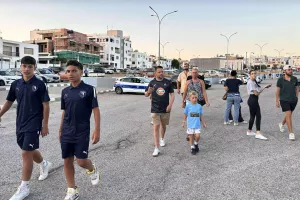  ΦΩΤΟΣ με τη μασκότ  
