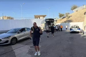 (ΦΩΤΟΣ Kerkida) H άφιξη του ΑΠΟΕΛ 