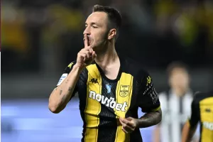 Το ιστορικό γκολ του Μορόν στο Περιστέρι και στην κορυφή των ξένων σκόρερ