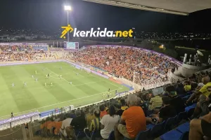 ΒΙΝΤΕΟ/Έχασαν αλλά... τραγουδούσαν!