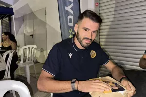 Φωτογραφίες και αυτόγραφα με τους ποδοσφαιριστές (Φώτος Kerkida)