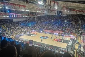 Απόψε... ΔΕΝ θα έχει τέτοια στήριξη! Το βουητό και οι χαμένες βολές (Φώτος)