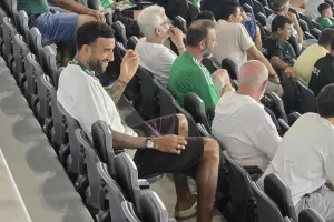 Με χαμόγελο... ο Γκόλντσον