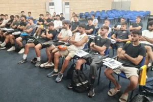 Υποτροφία... 33 ποδοσφαιριστές!