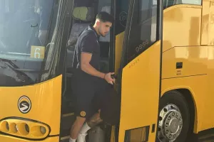 ΦΩΤΟΣ/ Η άφιξη της ΑΕΛ
