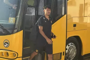 ΦΩΤΟΣ/ Η άφιξη της ΑΕΛ