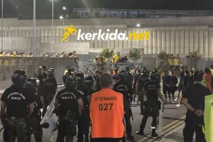 Τα άκουσαν απ' τους ΑΕΛίστες οι παίκτες (Φώτος/Βίντεο Kerkida)