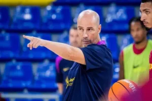 Αυτοκριτική από τον Πεναρόγια μετά την ήττα από τη Γέιδα: «Πρέπει να βελτιωθούμε»