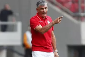 Καμπανάκι από τον Μεντιλίμπαρ για την άμυνα