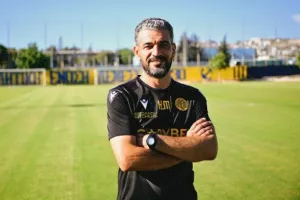 Πόζαρε... ο Μαρτίνς